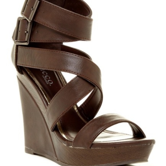 BUCCO Litty Brown Strappy Wedge Sandal - Picture 2 of 8